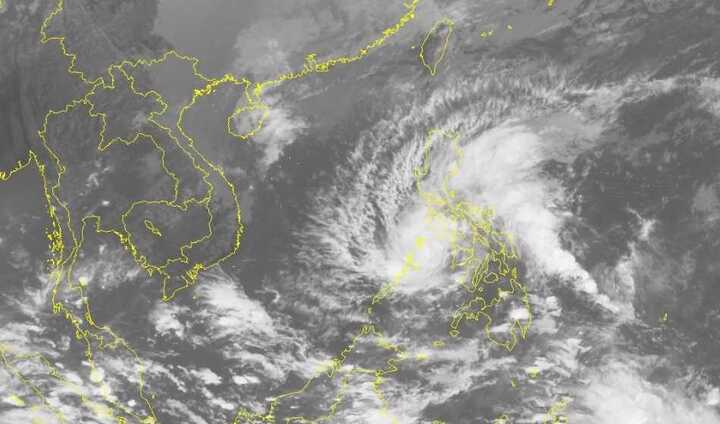 Thông tin mới nhất về cơn bão Tokage gần Biển Đông