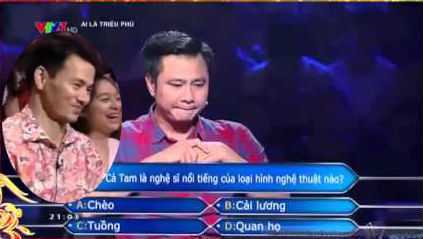 'Ai là triệu phú': Chết cười Xuân Bắc đưa gợi ý kiểu 'vòng vo tam quốc' cho Tự Long