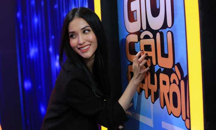 Trực tiếp tập 4 Ơn giời cậu đây rồi: Tình cũ Trấn Thành ‘bị ép’ hát hit Hari Won