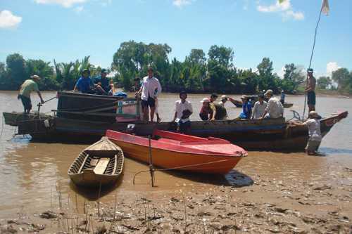 Lật xuồng trong đêm ở Bình Phước, 4 người chết thảm
