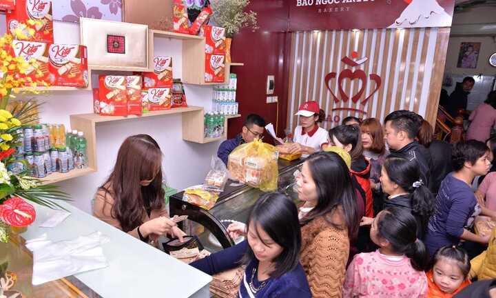 Bánh mỳ dinh dưỡng hút khách tại Hà Nội