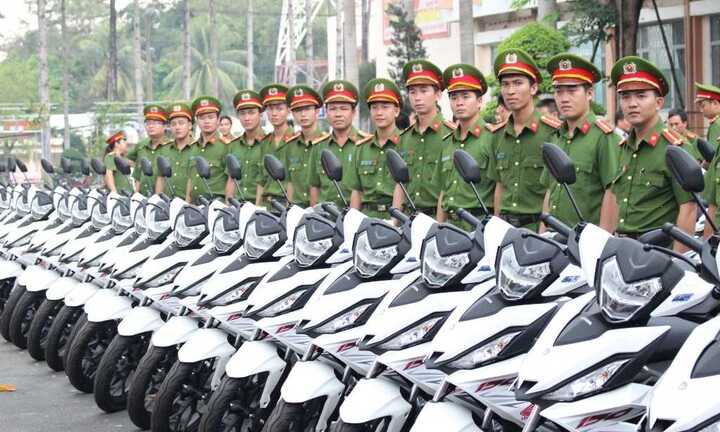 Bình Dương: Trang bị 100 mô tô cho cảnh sát phòng chống tội phạm