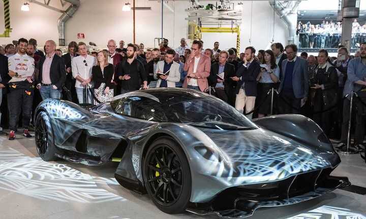 Soi siêu xe đắt nhất thế giới Aston Martin AM-RB 001
