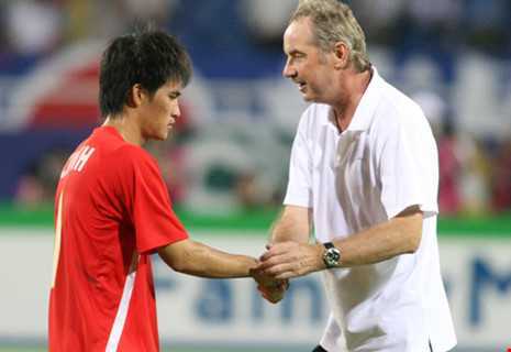 Công Vinh vs Alfred Riedl: Cuộc chiến cuối cùng