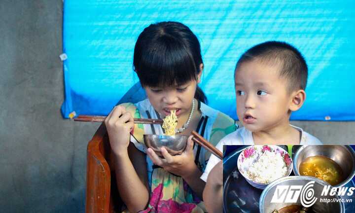 Rớt nước mắt với gia cảnh vợ chết, chồng không đủ tiền mua quan tài