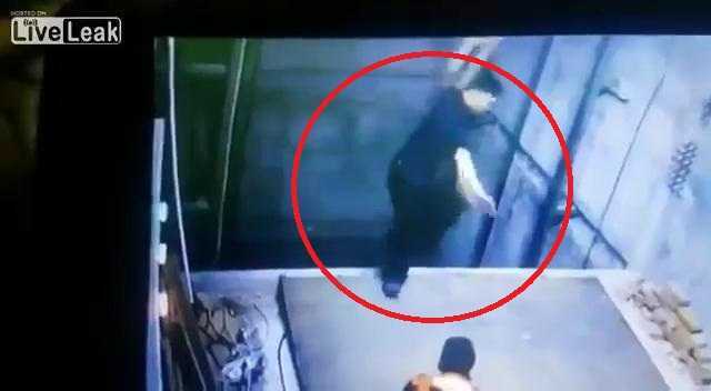 Sảy chân ngã xuống thang máy không có cabin, công nhân tử vong