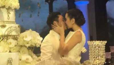 MC Mai Ngọc hôn chồng say đắm trong lễ cưới