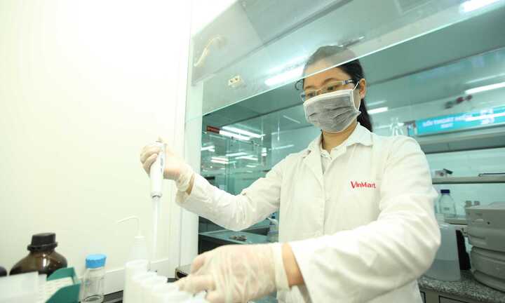 Khám phá hệ thống phòng kiểm nghiệm thực phẩm của VinMart