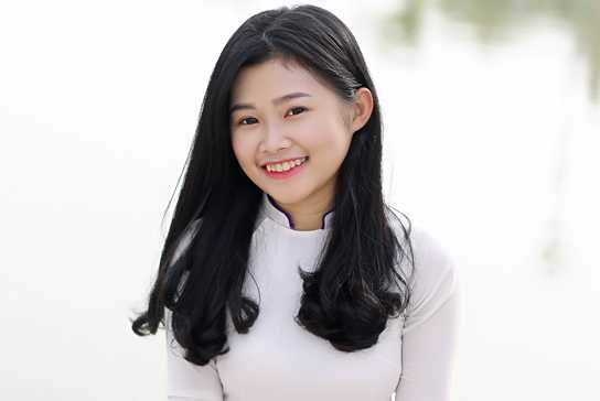 Nét đẹp tinh khôi của nữ sinh Hà Tĩnh với áo dài trắng làm bao chàng trai say đắm