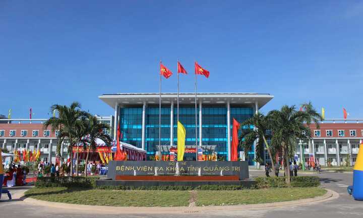 Bé sơ sinh bị gãy xương đòn, liệt tay: Bộ Y tế yêu cầu làm rõ