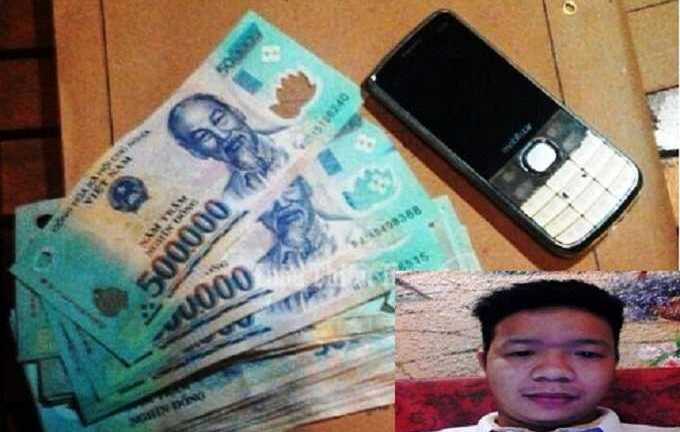 Chiếm tài khoản facebook, lấy clip 'nóng' để tống tiền