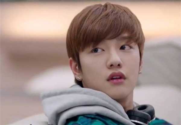 Huyền thoại biển xanh: Shin Won Ho - hacker sát thủ khiến khán giả 'phát cuồng'