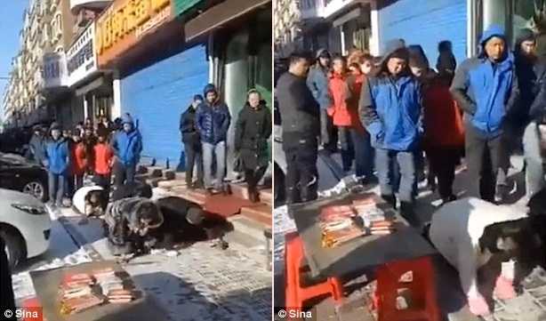 Trung Quốc: Không đạt doanh số, chủ tiệm bánh tự phạt bò lê trên đường đầy tuyết