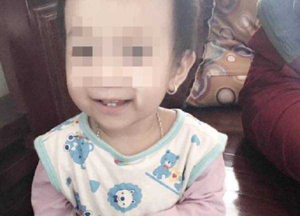 Lạng Sơn: Đang làm rõ việc bé gái 14 tháng tuổi vào viện điều trị viêm phổi chết bất thường