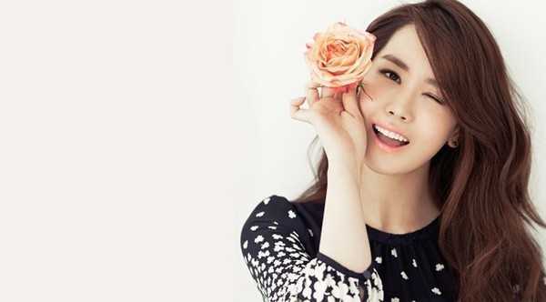 Tạm biệt da mụn, thâm sạm với kem trị mụn trắng da Medi White