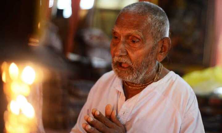 Cụ ông 120 tuổi vẫn còn 'trinh' chia sẻ bí quyết sống thọ