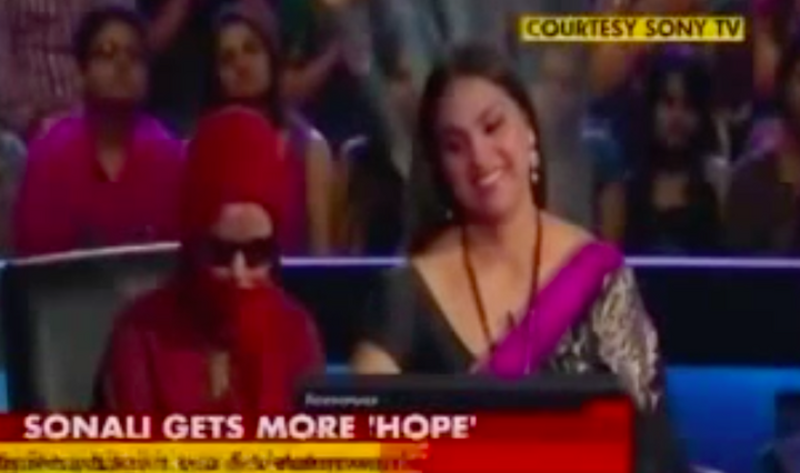 Cô gái bị tạt axit thắng 1 tỉ đồng trong 'Ai là triệu phú' khiến cả thế giới kinh ngạc