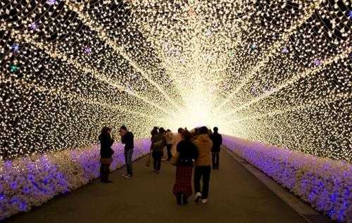 Những điểm vui chơi Noel lý tưởng ở Hà Nội bạn trẻ không nên bỏ lỡ