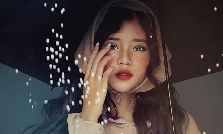 Hot girl Đồng Nai đẹp ma mị, quyến rũ trong bộ ảnh mới đón Noel