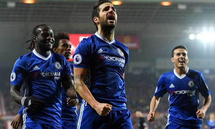 Cesc Fabregas ghi bàn, Chelsea phá kỉ lục tồn tại 11 năm