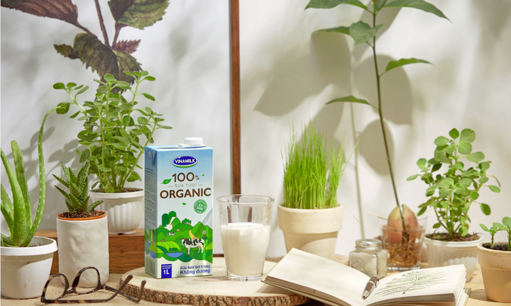 Vinamilk tiên phong cho ra đời Sữa tươi 100% Organic đầu tiên sản xuất tại Việt Nam