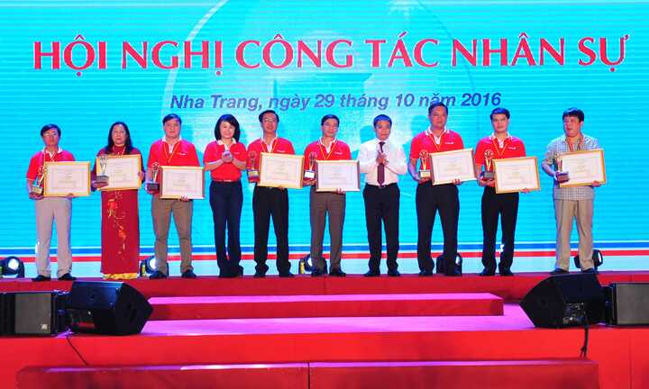 Môi trường làm việc tại VietinBank: Chuyên nghiệp, hiện đại