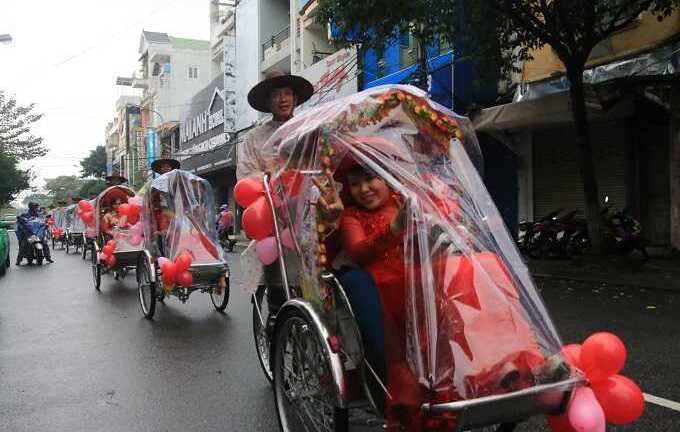 Ảnh: Đám cưới đặc biệt của những công nhân nghèo Đà Nẵng