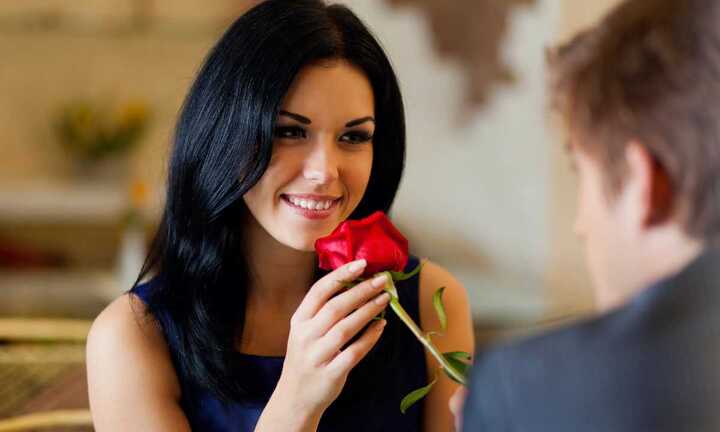 Ứng dụng độc đáo dạy đàn ông cách tán tỉnh phụ nữ