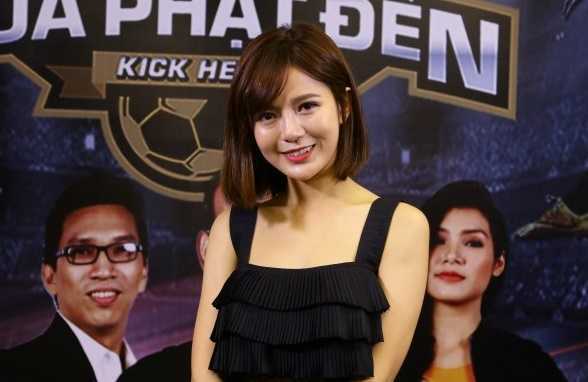 Hot girl Tú Linh háo hức tìm kiếm ‘Vua phạt đền’