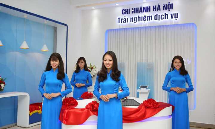 BIDV ra mắt khu trải nghiệm ngân hàng hiện đại E-Zone