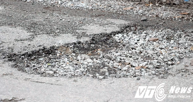 Những con đường đẹp bỗng trở nên 'đau khổ' ở Huế