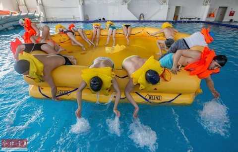 Tiết lộ bên trong nơi đào tạo phi công, tiếp viên hàng không