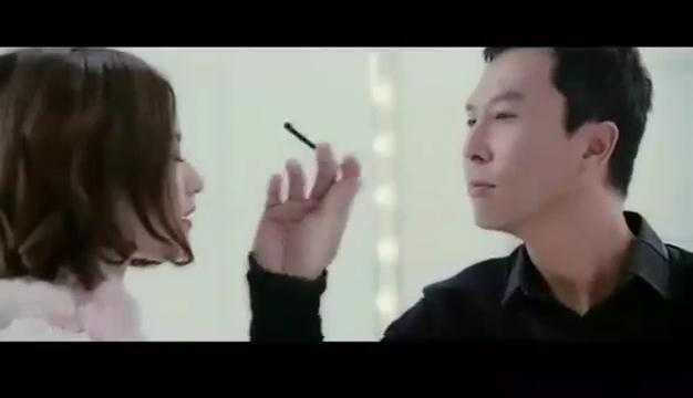 Xem Chân Tử Đan dùng kungfu để trang điểm khiến chị em phụ nữ thích mê