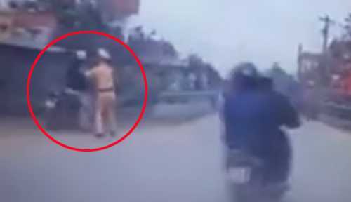 Clip: CSGT tóm gọn người vi phạm cố tình bỏ chạy