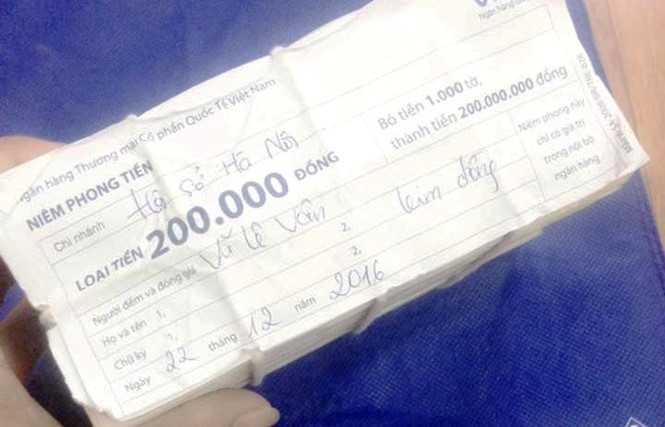 Cô gái bịa chuyện nhặt 200 triệu đồng mang trả để 'câu like' trên facebook