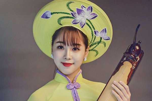 8 cô giáo xinh đẹp gây sốt cộng đồng mạng năm 2016