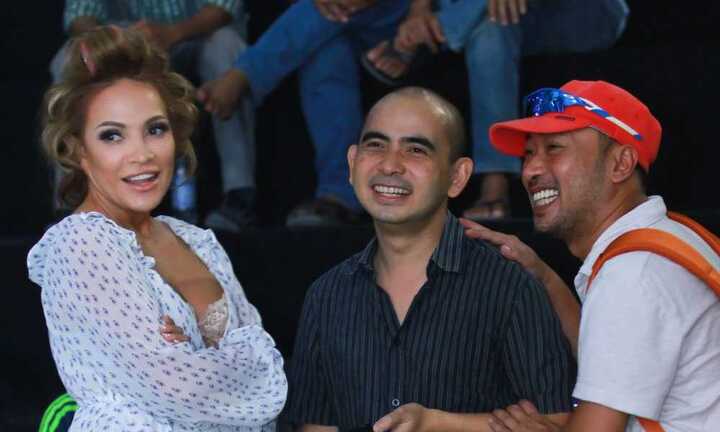 Danh ca Thanh Hà diện váy khoe nội y sexy bên Đức Trí, Quang Dũng