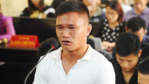 Lời xin lỗi bố ứa nước mắt của cựu cầu thủ U23 Việt Nam từng bán độ