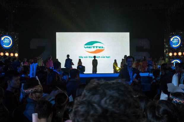 Bất ngờ với live stream ở khu vực đếm ngược 2017