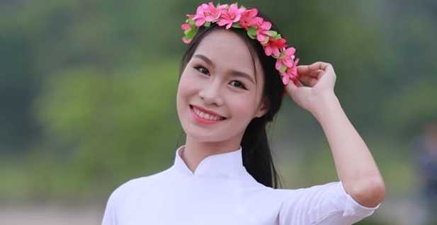 Hot girl ĐH Kỹ thuật Hậu cần CAND xinh đẹp, mê ca hát