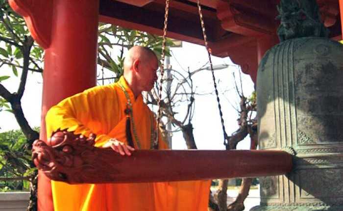 Không bắn pháo hoa, Hà Nội khuyến khích nhà thờ, đền chùa rung chuông đêm Giao thừa