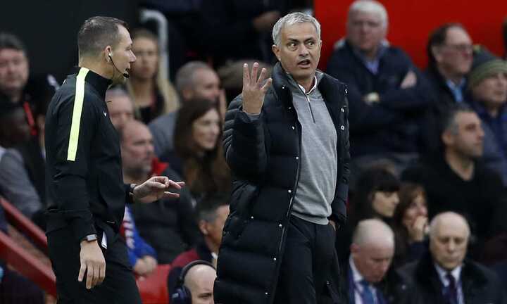 Man Utd may mắn thắng West Ham: Hài lòng chưa Mourinho?