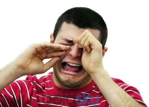 Vì sao mọi người đàn ông cần phải học cách khóc?