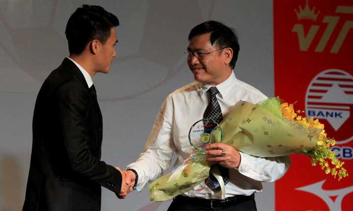 Lê Công Vinh làm quyền Chủ tịch CLB TP.HCM