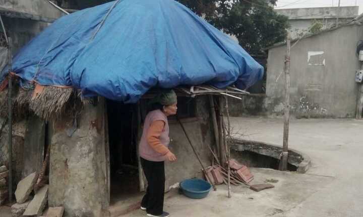 Cụ bà 90 tuổi trong căn nhà đất và triết lý sống khiến nhiều người phải suy ngẫm