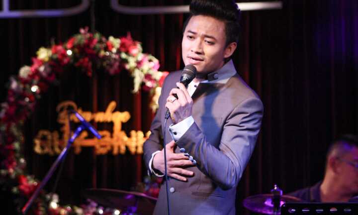 Đoạt giải quán quân Tình bolero đã lâu, Quý Bình mới chịu làm đêm nhạc