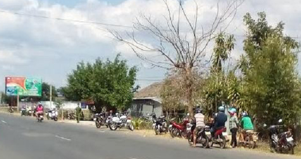 Cặp vợ chồng chết bất thường trong quán cà phê