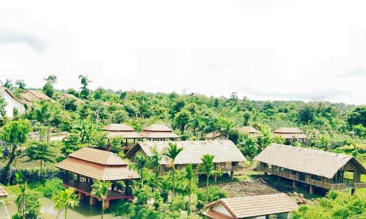 Kỷ luật 2 cán bộ làm ngơ cho khu du lịch không phép mọc trên đất nông nghiệp