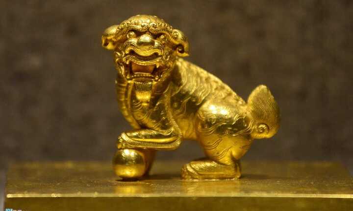 Chiêm ngưỡng 18 bảo vật quốc gia lần đầu ra mắt công chúng