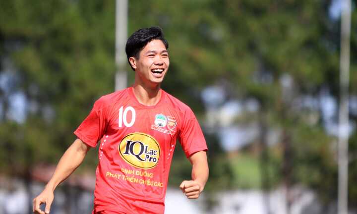 Muốn kiếm điểm trước Hải Phòng, HAGL 'thay đổi' Công Phượng